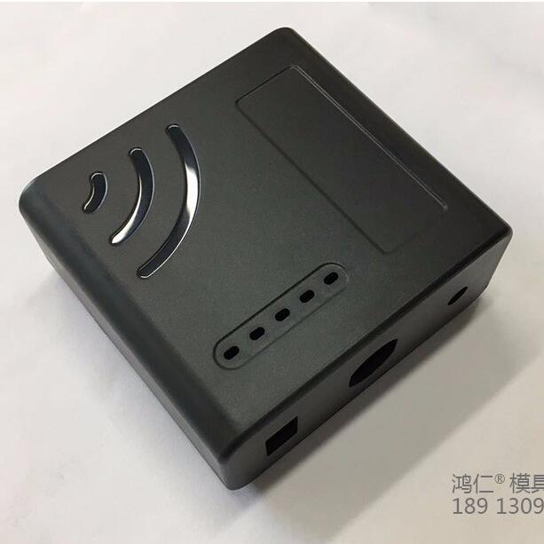 注塑模具首选鸿仁威尔