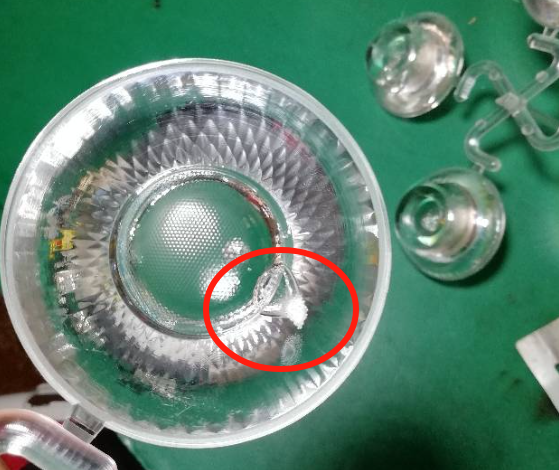 注塑模具首选鸿仁威尔