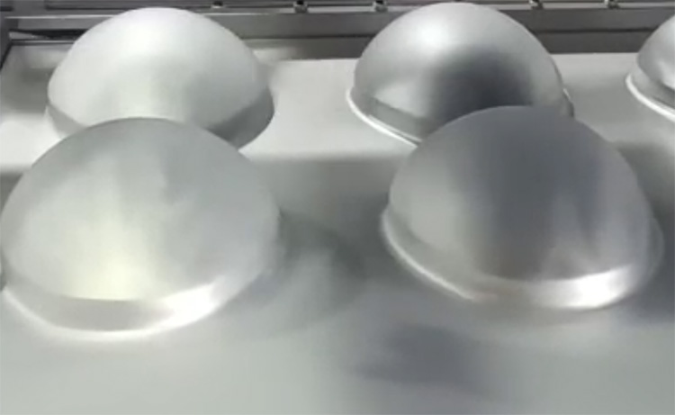 注塑模具首选鸿仁威尔